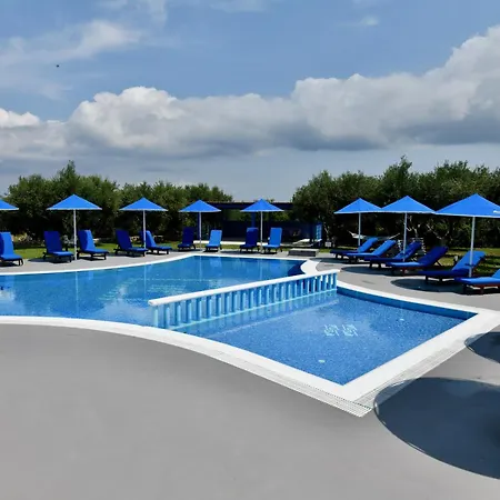 Summer View Теологос