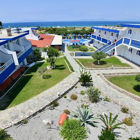 Summer View Hotel 2*